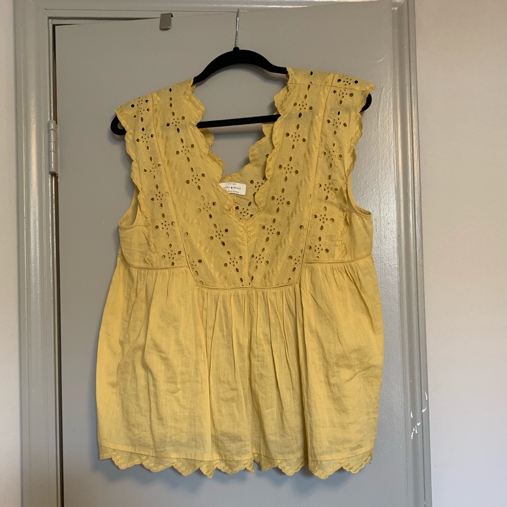 Lucky Brand top- size L!